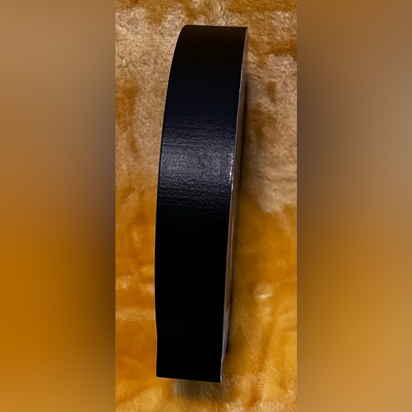 THE ADDAMS FAMILY: WEDNESDAY BACKED BY A SPIDER WEB HOLDING A KNIFE. WOOD BLOCK. - Picture 2 of 6